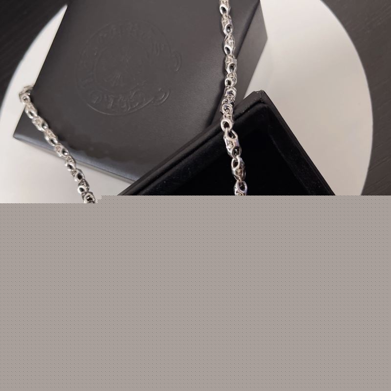 Ch**me He**ts necklaces